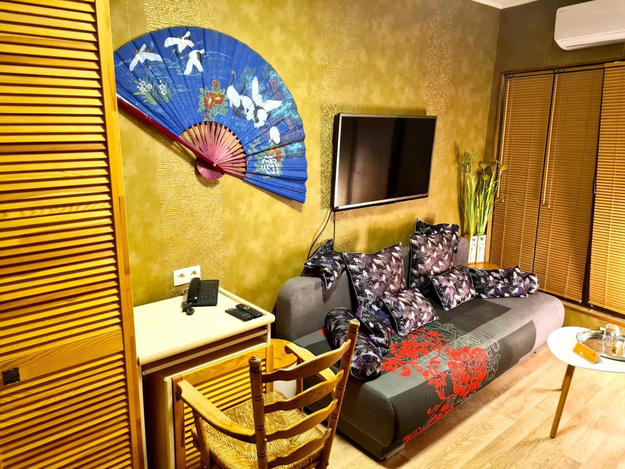 Piano Borracho Boutique Hotel Old تبليسي الغرفة الصورة