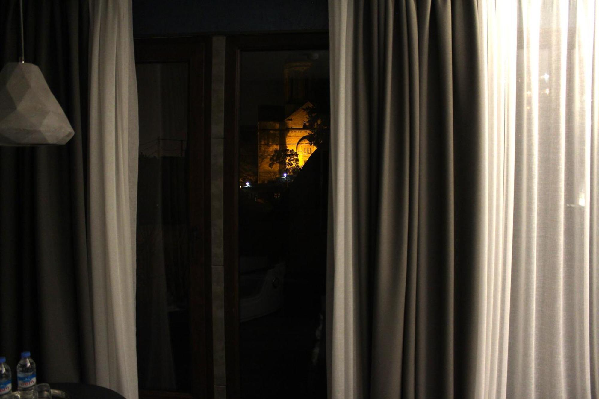 Piano Borracho Boutique Hotel Old تبليسي الغرفة الصورة